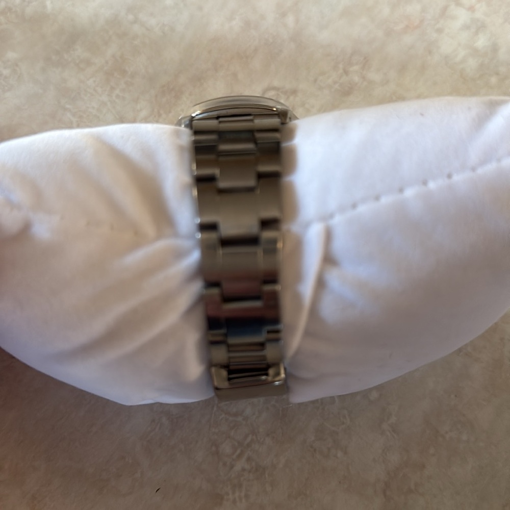 Rolex Oysterdate Black Dial Silver Case Watch - Picture 14 of 16